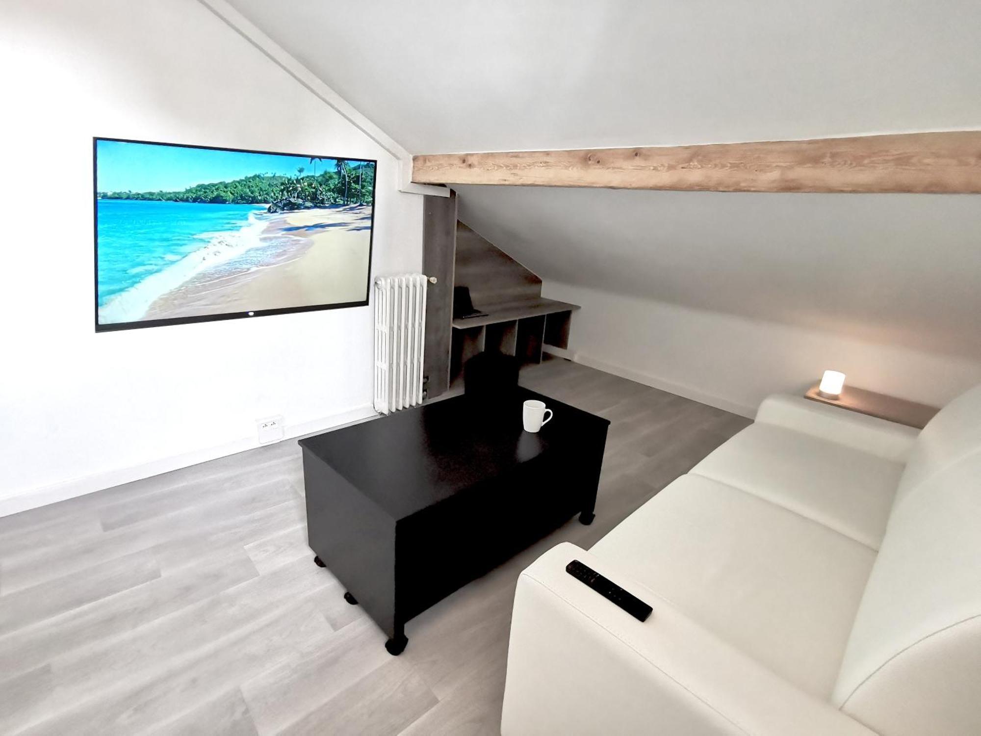 Bagneux Paris Confort Netflix RER B Extérieur photo